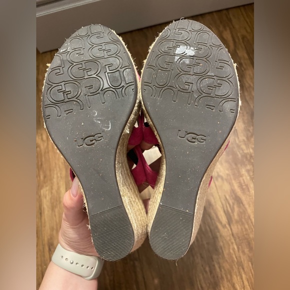 Pink uggs - Picture 9 of 12